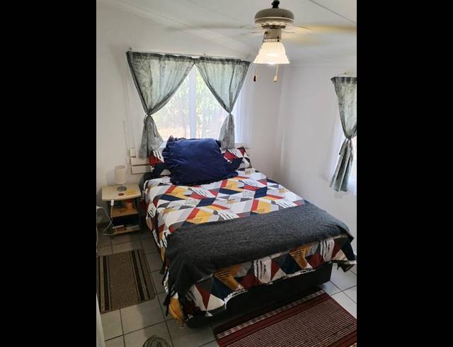 2 BEDROOM APARTMENT FOR SALE IN MARGATE BEACH